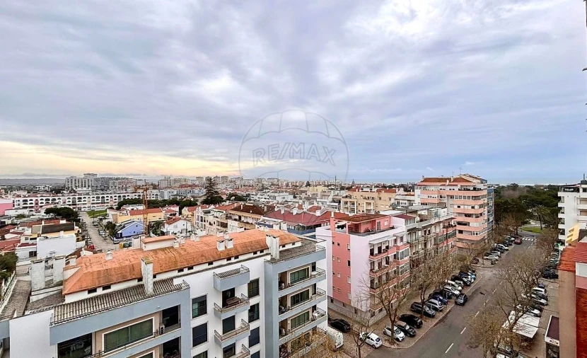 Apartamento T2 para Venda em Costa da Caparica Foto 23