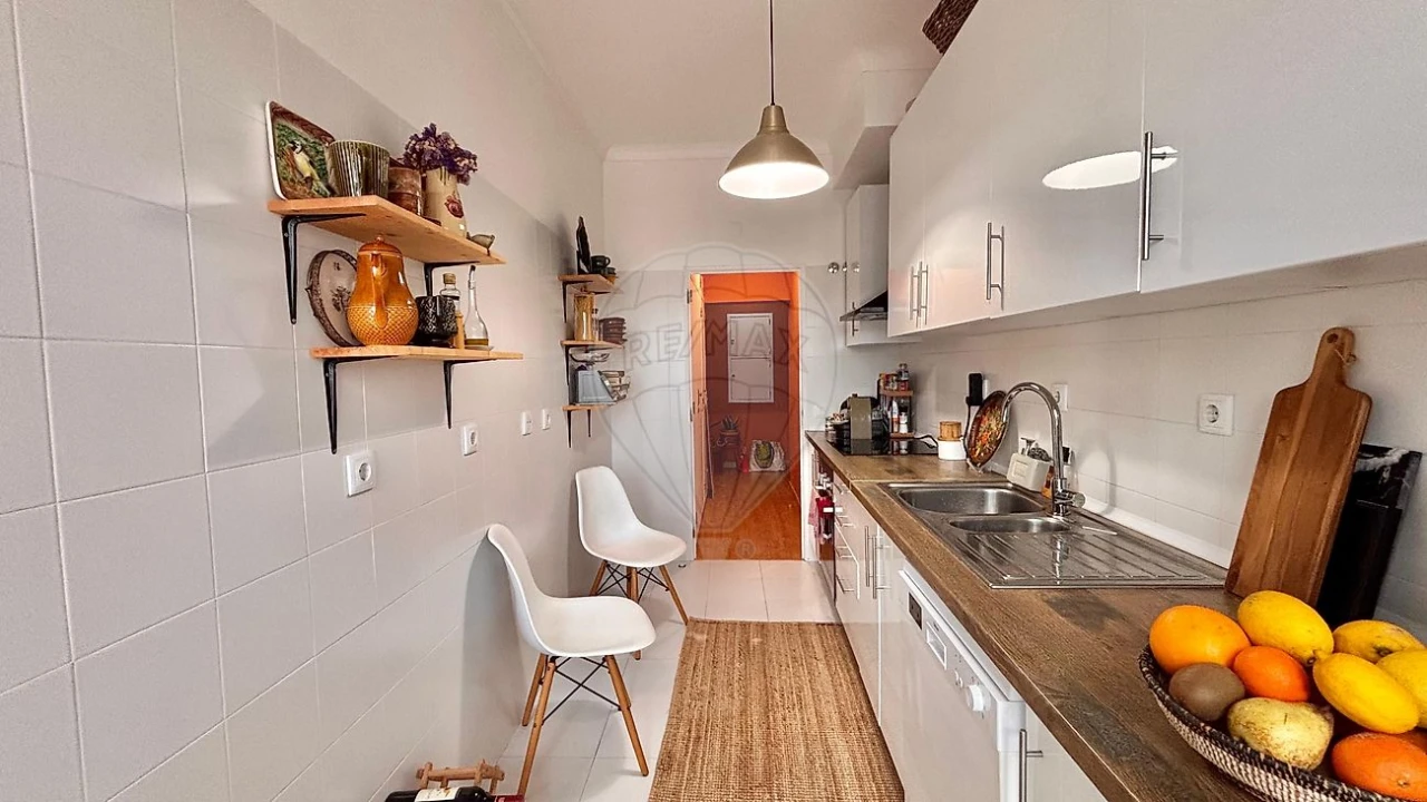 Apartamento T2 para Venda em Costa da Caparica Foto 17