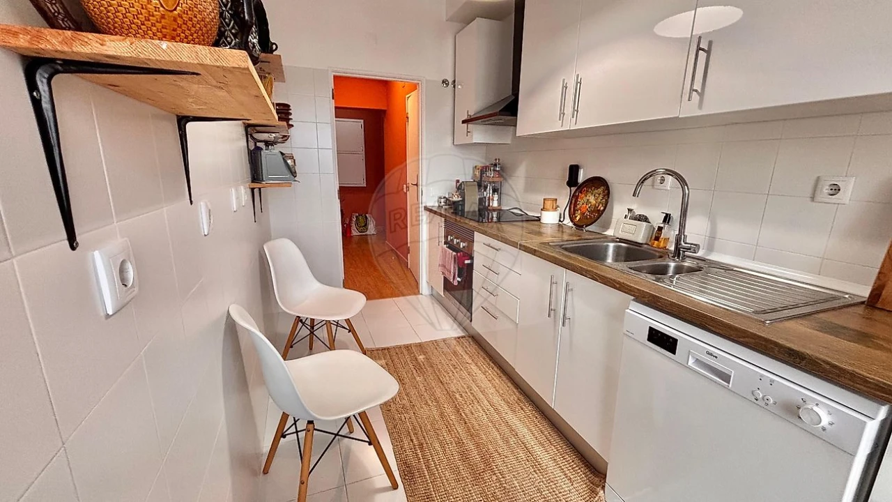 Apartamento T2 para Venda em Costa da Caparica Foto 21