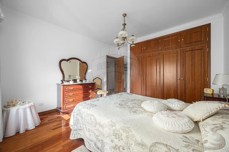 Apartamento T2 para Venda em Santa Maria, São Pedro e Matacães Foto 9