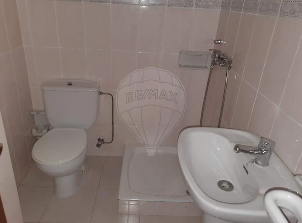 Apartamento T3 para Venda em Rio Tinto Foto 25