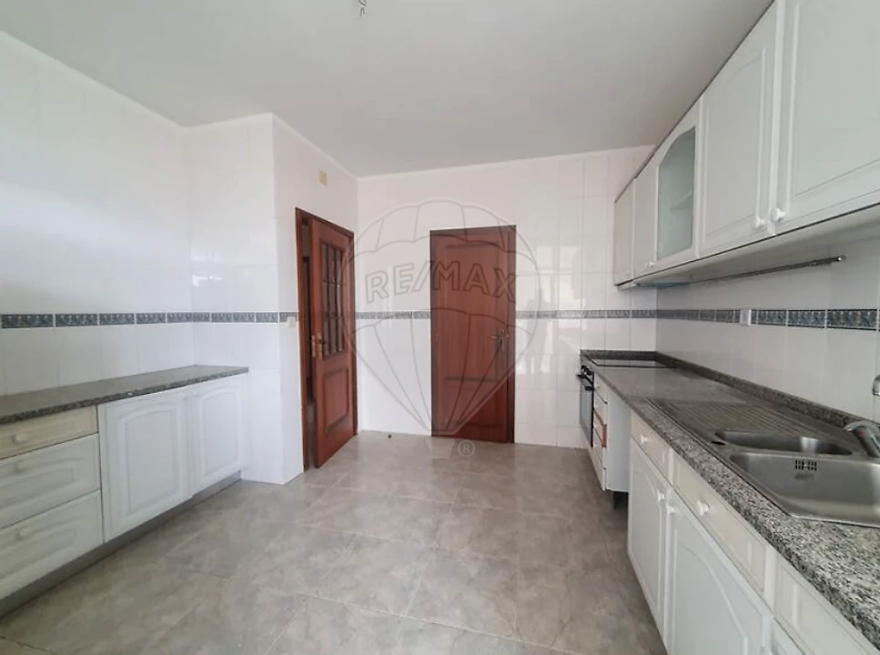 Apartamento T3 para Venda em Rio Tinto Foto 4