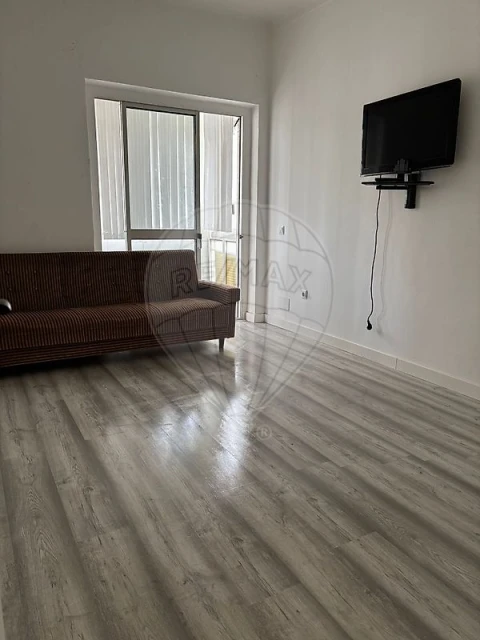 Apartamento T1 para Venda em Algueirão-Mem Martins