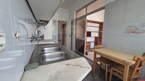 Apartamento T1 para Venda em Algueirão-Mem Martins