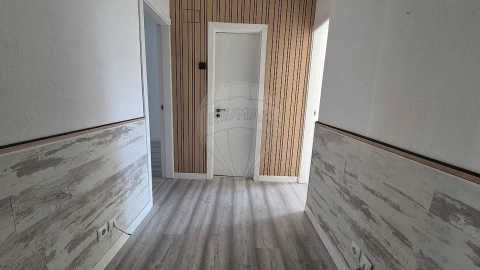 Apartamento T1 para Venda em Algueirão-Mem Martins