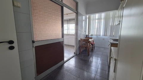 Apartamento T1 para Venda em Algueirão-Mem Martins