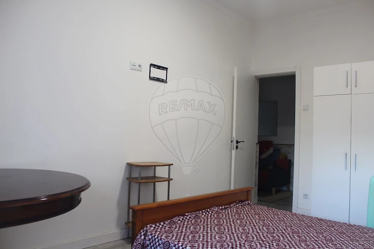 Apartamento T1 para Venda em Algueirão-Mem Martins Foto 13