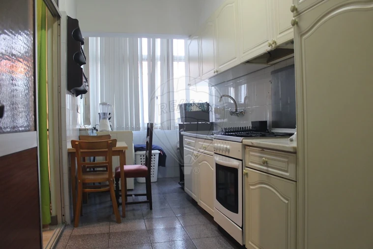 Apartamento T1 para Venda em Algueirão-Mem Martins Foto 7