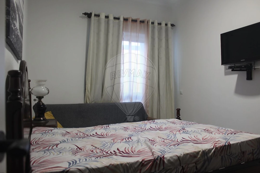Apartamento T1 para Venda em Algueirão-Mem Martins Foto 8