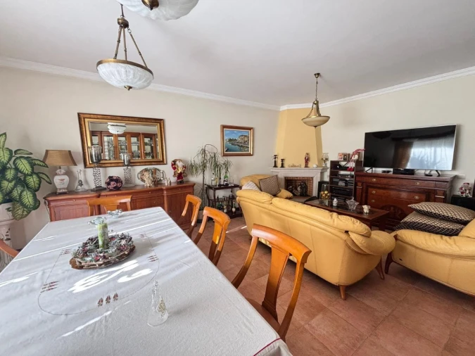 Moradia T4 para Venda em Eixo e Eirol Foto 2