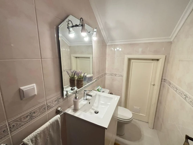 Moradia T4 para Venda em Eixo e Eirol Foto 9