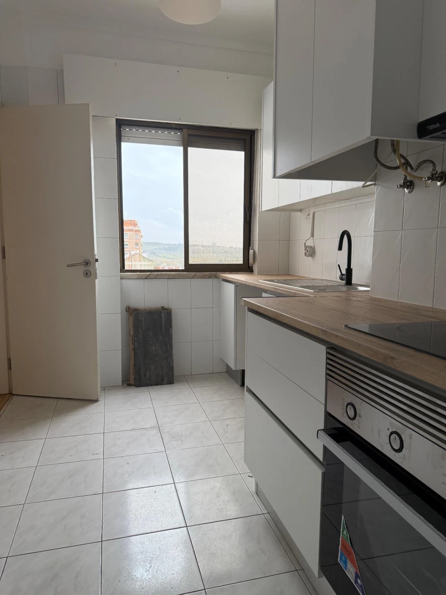Apartamento T2 para Venda em Queluz e Belas Foto 11