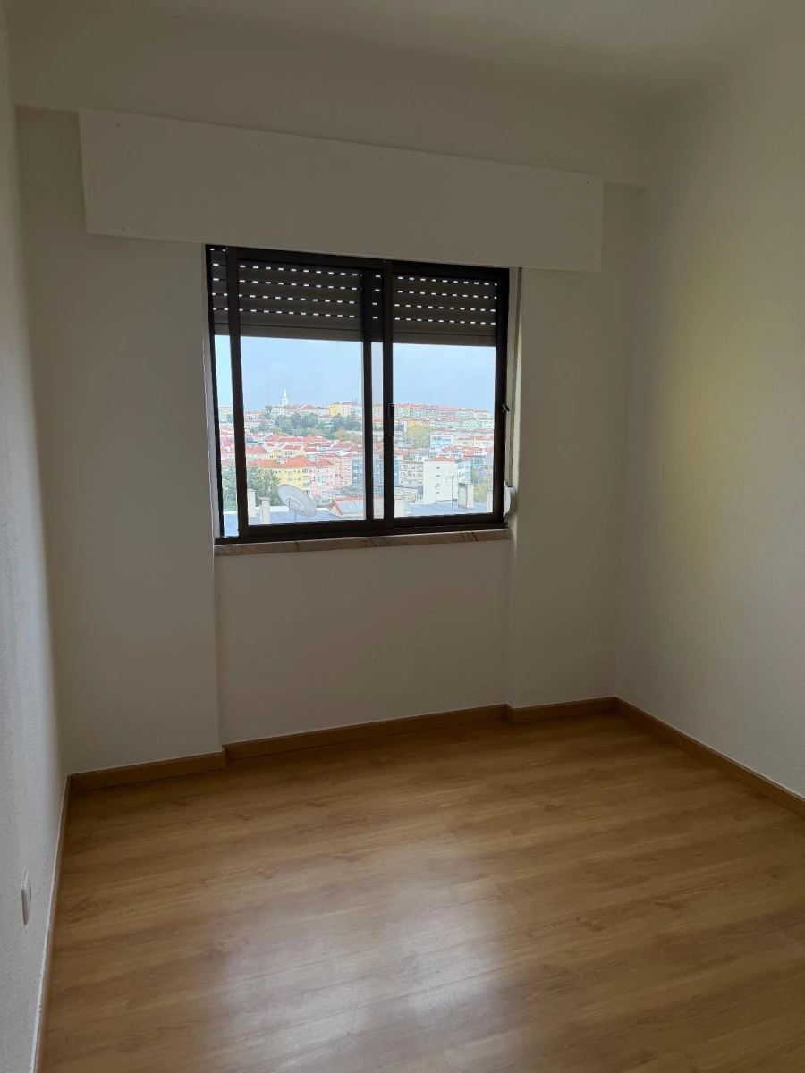 Apartamento T2 para Venda em Queluz e Belas Foto 16
