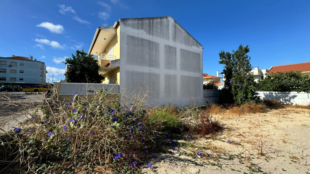 Terreno para Venda em Seixal Foto 5