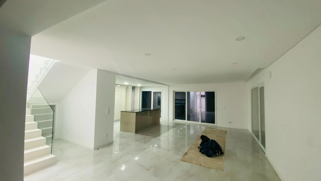 Moradia T4 para Venda em Fernao Ferro Foto 11