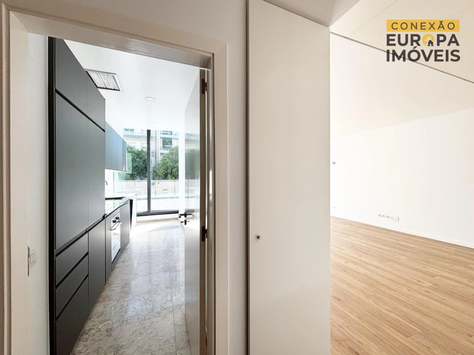 Apartamento T1 para Venda em Avenidas Novas Foto 11