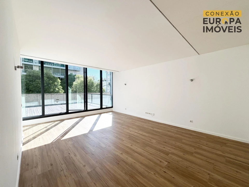 Apartamento T1 para Venda em Avenidas Novas Foto 5