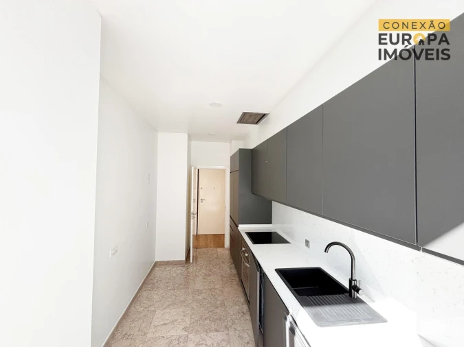 Apartamento T1 para Venda em Avenidas Novas Foto 12
