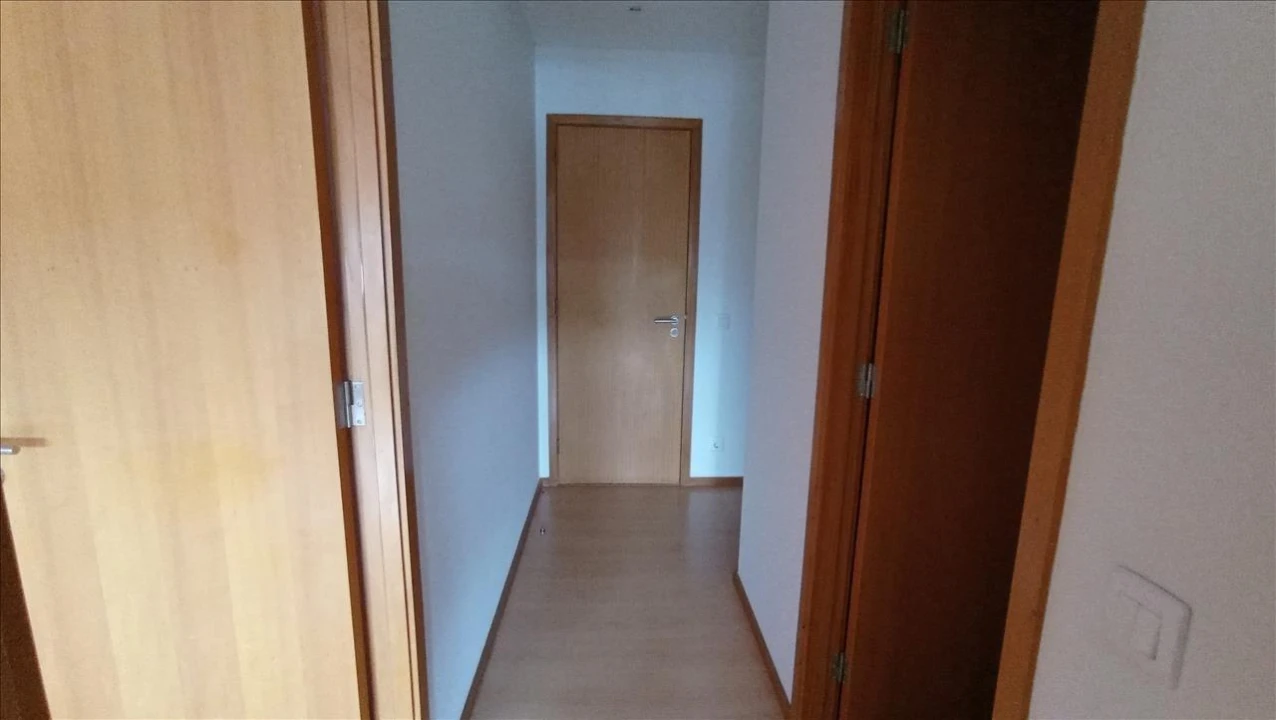 Apartamento T3 para Venda em Moreira Foto 2
