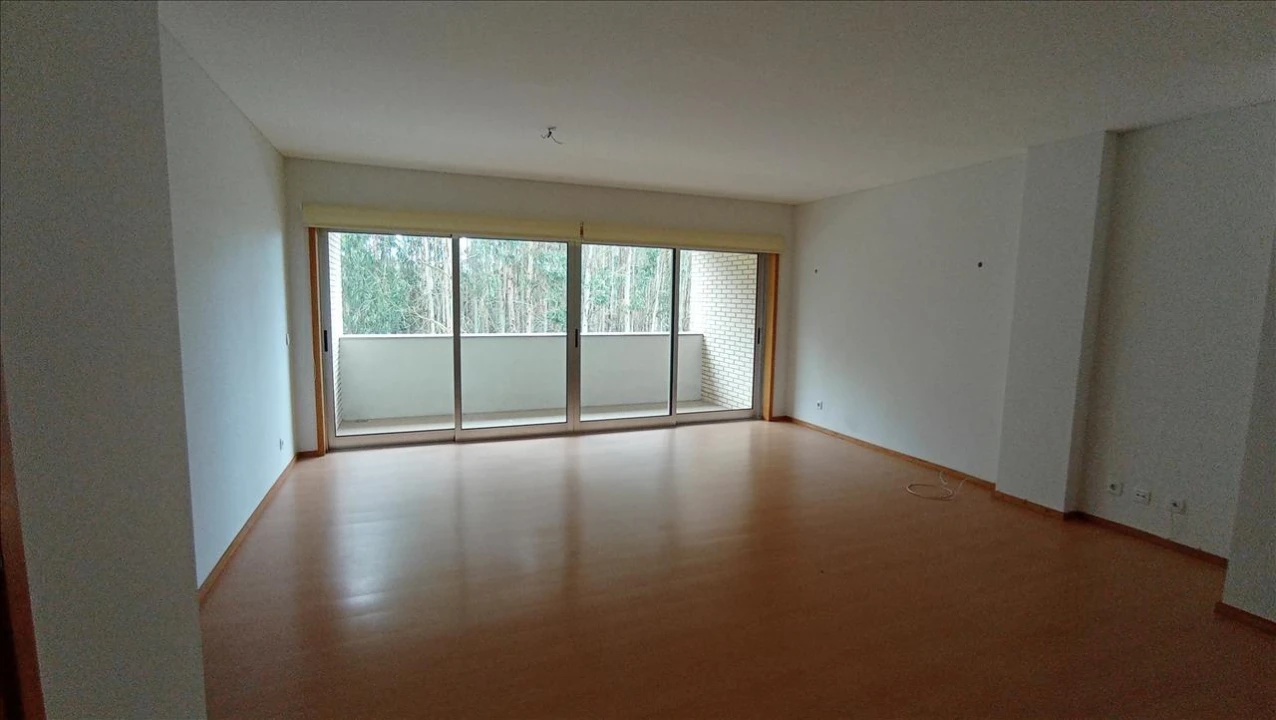 Apartamento T3 para Venda em Moreira Foto 4
