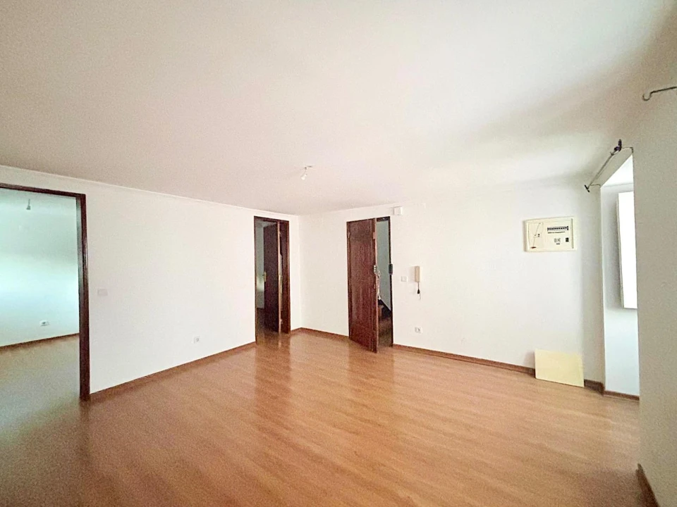 Apartamento T2 para Venda em Santa Maria Maior Foto 2