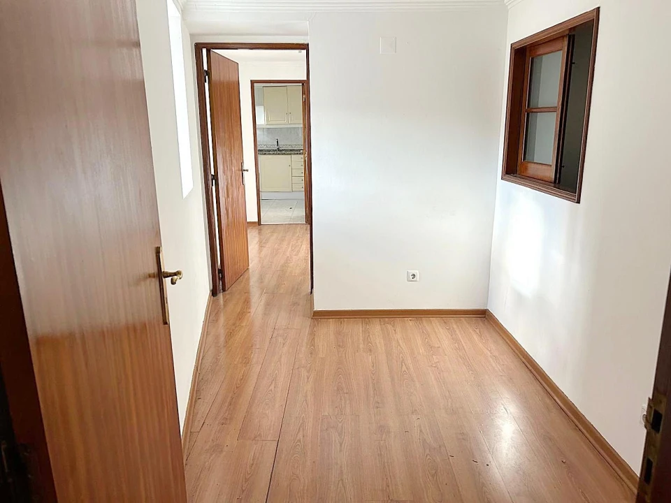 Apartamento T2 para Venda em Santa Maria Maior Foto 3