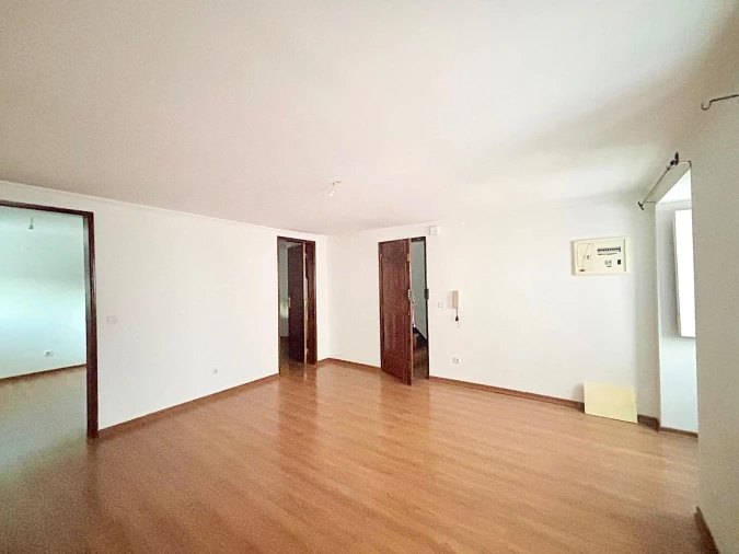 Apartamento T2 para Venda em Santa Maria Maior Foto 2