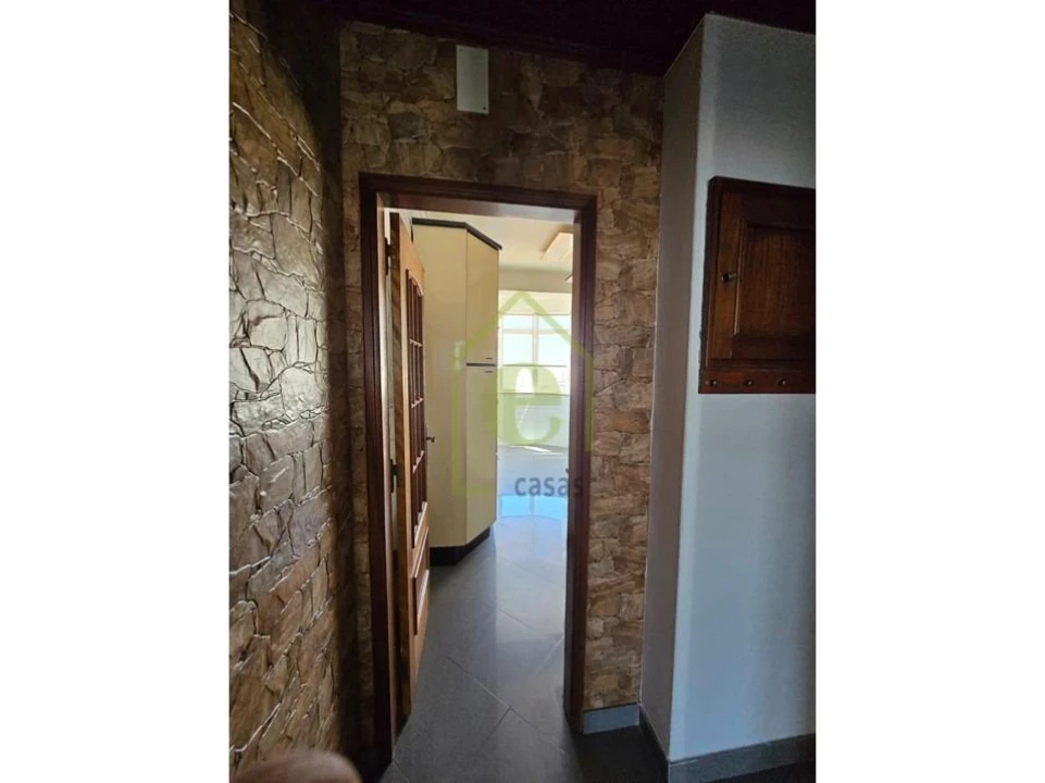 Apartamento T2 para Venda em Odivelas Foto 2