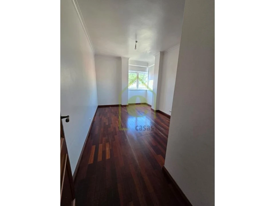 Apartamento T2 para Venda em Odivelas Foto 6