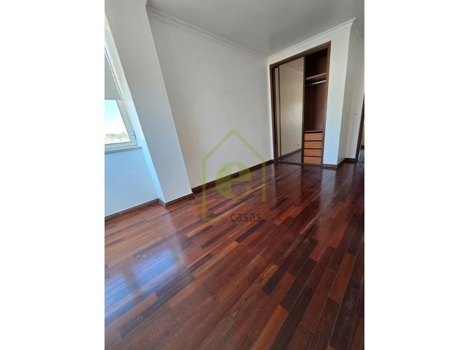 Apartamento T2 para Venda em Odivelas Foto 7
