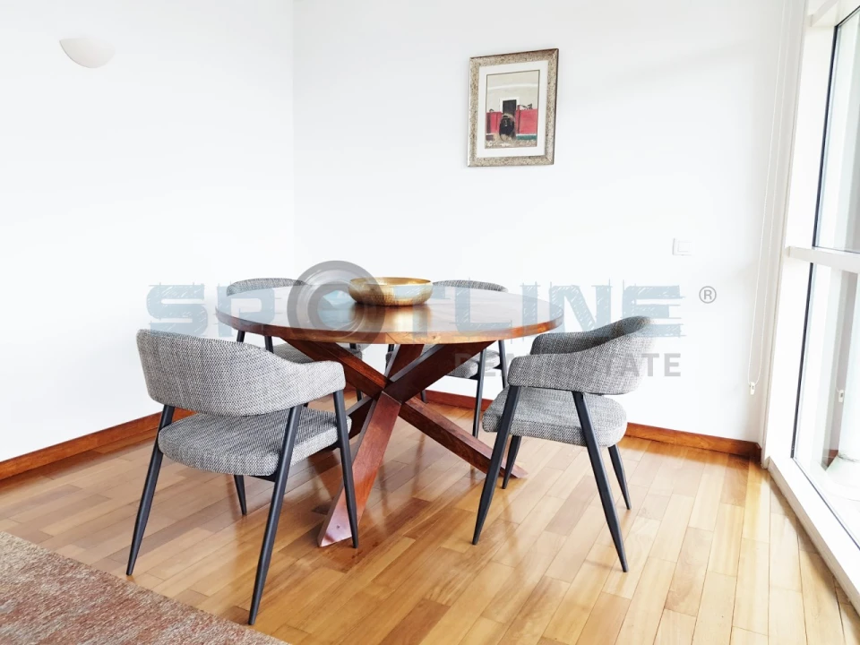 Apartamento T1 para Arrendamento em Parque das Nações Foto 7