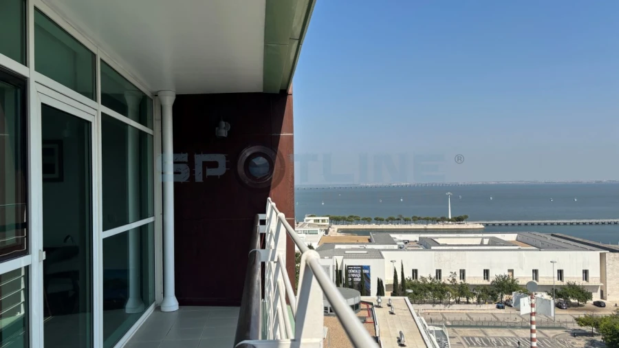 Apartamento T1 para Arrendamento em Parque das Nações Foto 3