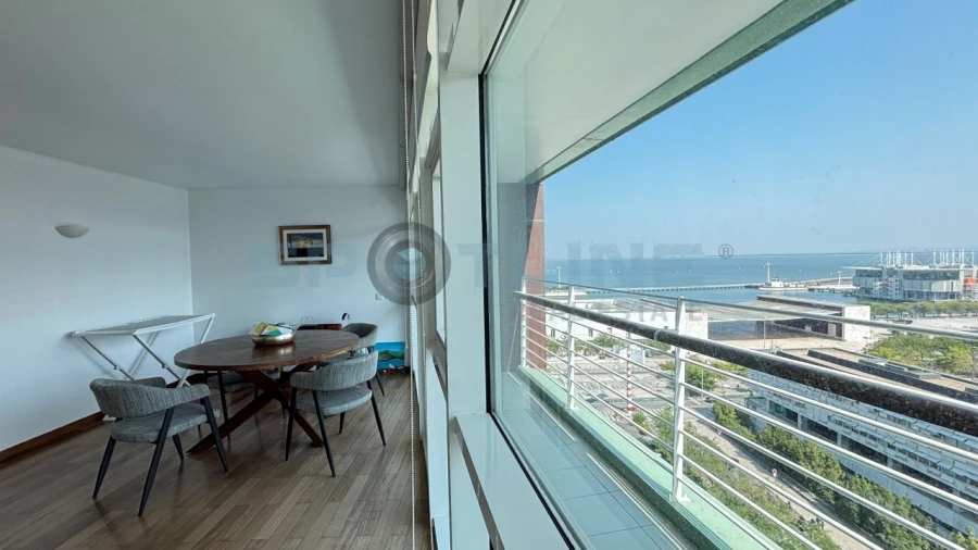 Apartamento T1 para Arrendamento em Parque das Nações Foto 13