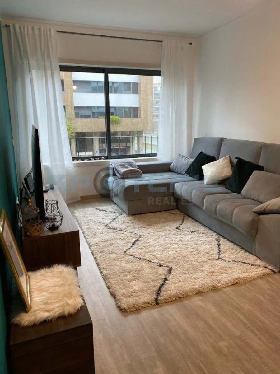 Apartamento T1 para Arrendamento em Parque das Nações Foto 9