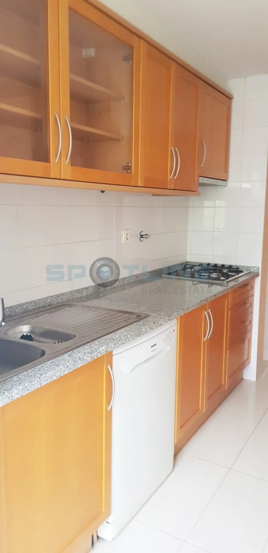 Apartamento T1 para Arrendamento em Parque das Nações Foto 15