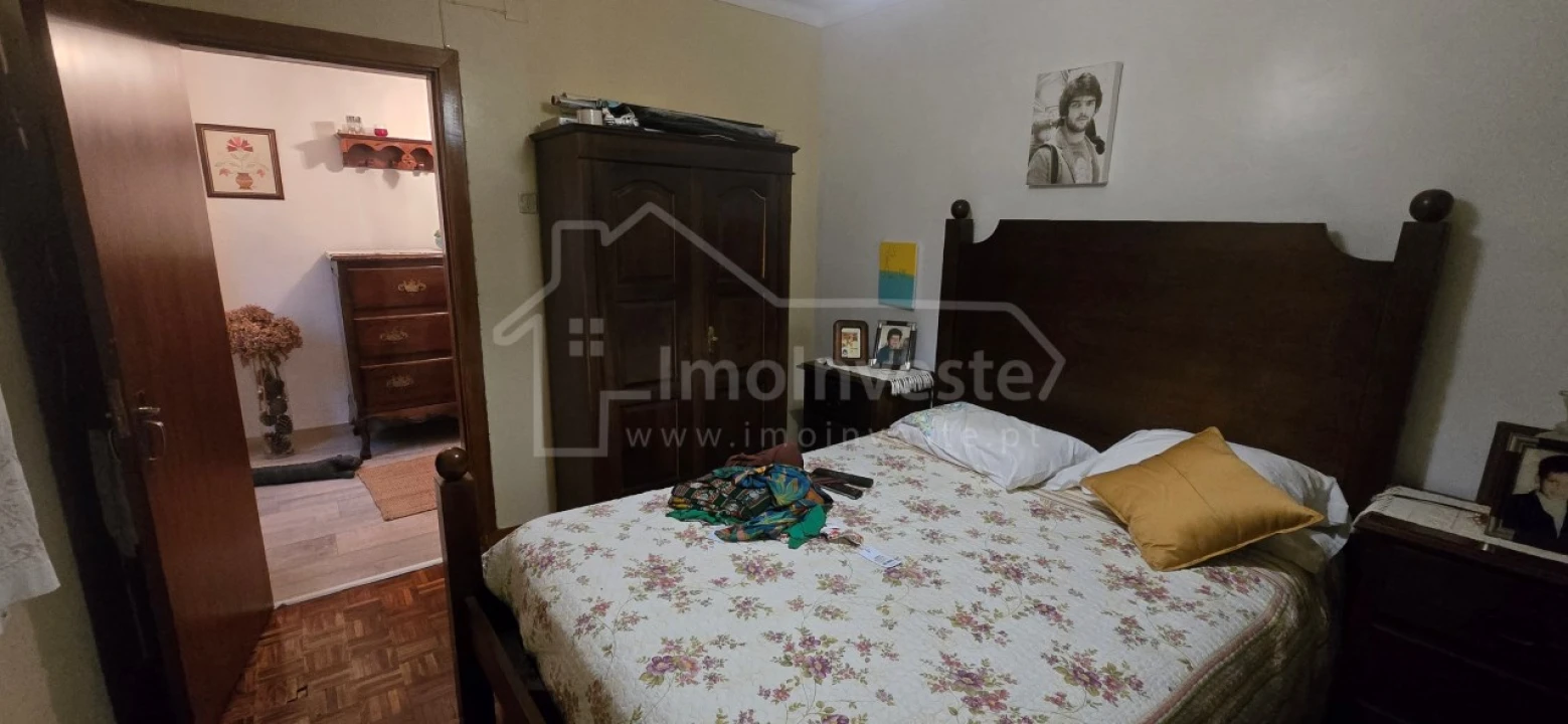 Moradia T5 para Venda em Alcains Foto 11