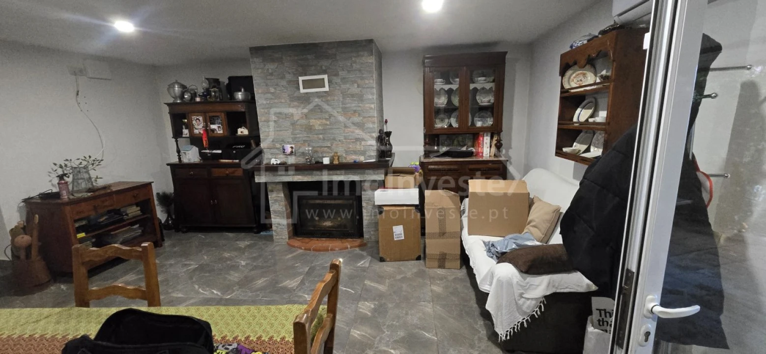 Moradia T5 para Venda em Alcains Foto 6