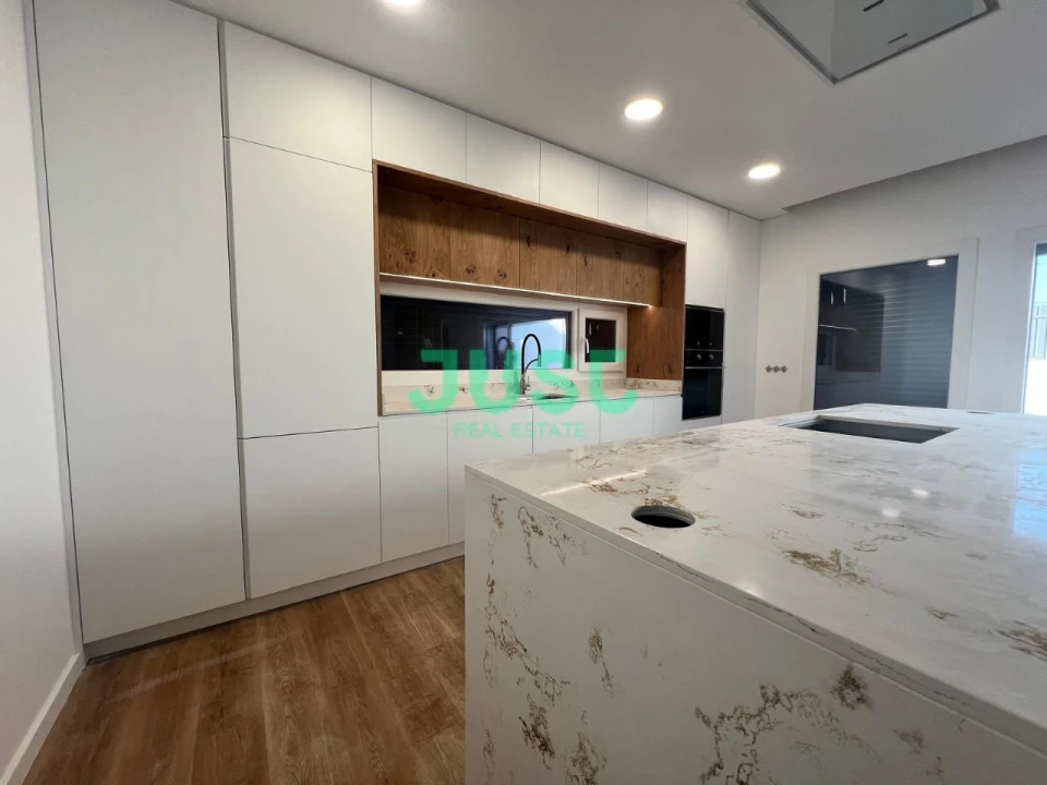 Moradia T3 para Venda em Fernao Ferro Foto 5