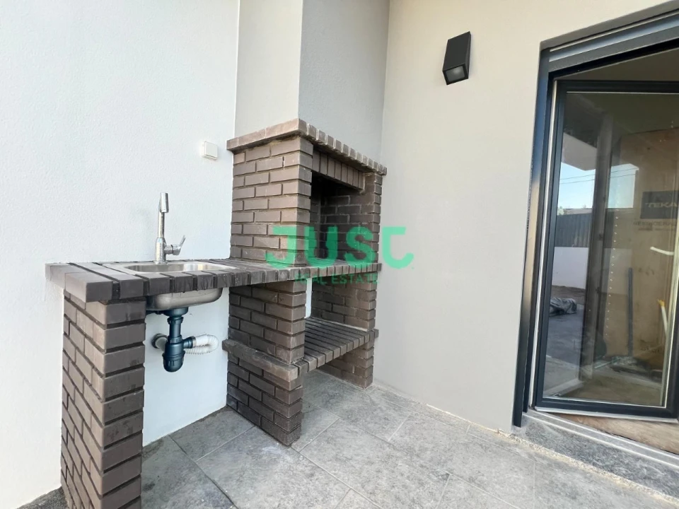 Moradia T3 para Venda em Fernao Ferro Foto 18