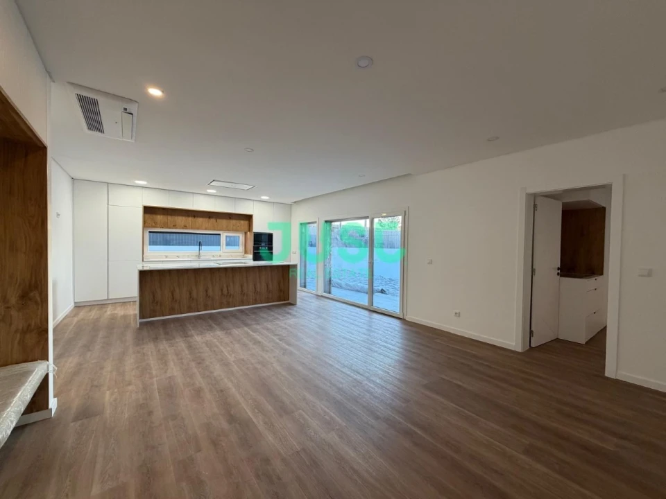 Moradia T3 para Venda em Fernao Ferro Foto 5