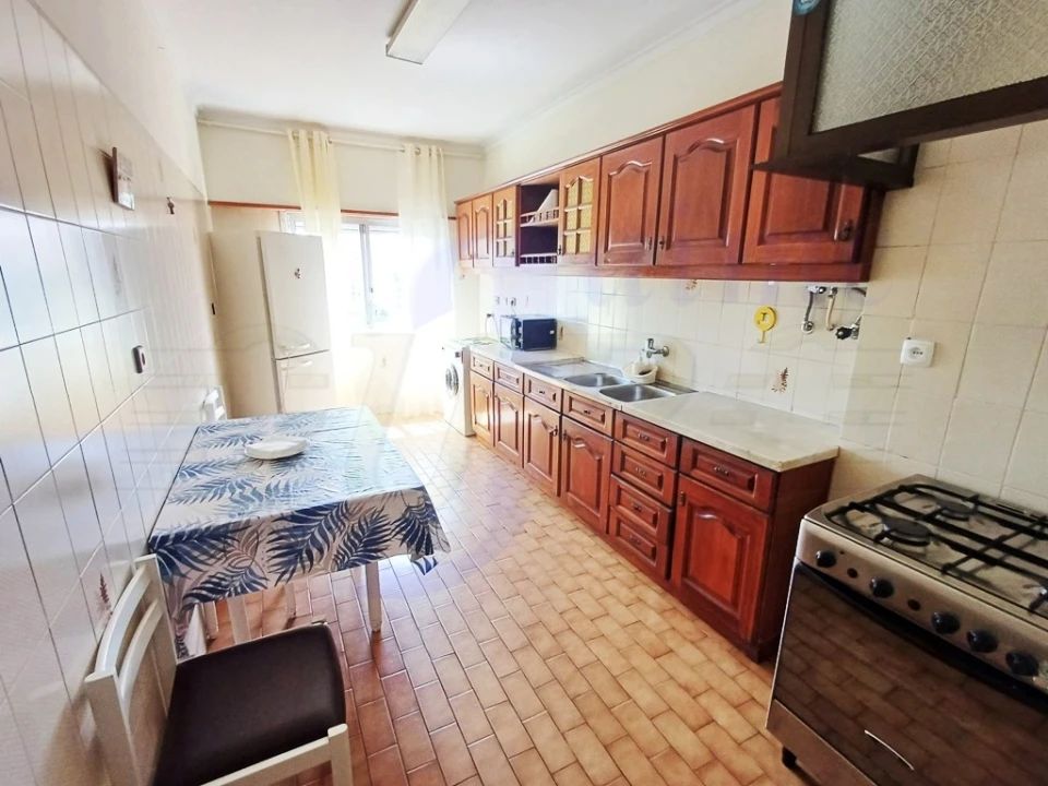 Apartamento T2 para Venda em Agualva e Mira-Sintra Foto 4