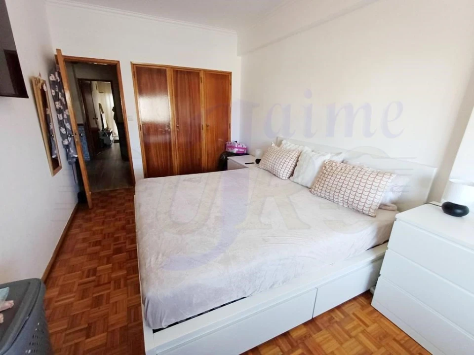Apartamento T2 para Venda em Agualva e Mira-Sintra Foto 10