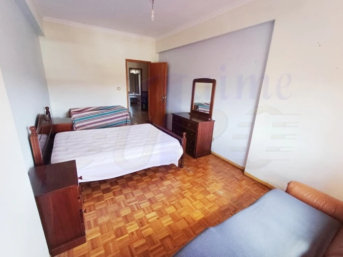 Apartamento T2 para Venda em Agualva e Mira-Sintra Foto 9