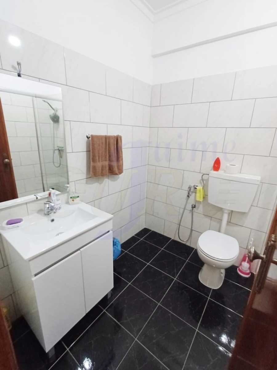 Apartamento T2 para Venda em Agualva e Mira-Sintra Foto 13