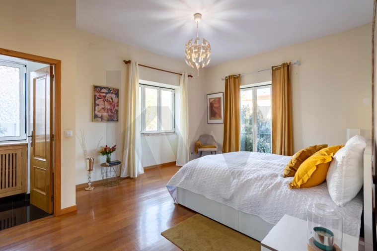 Moradia T7 para Venda em Rio de Mouro Foto 9