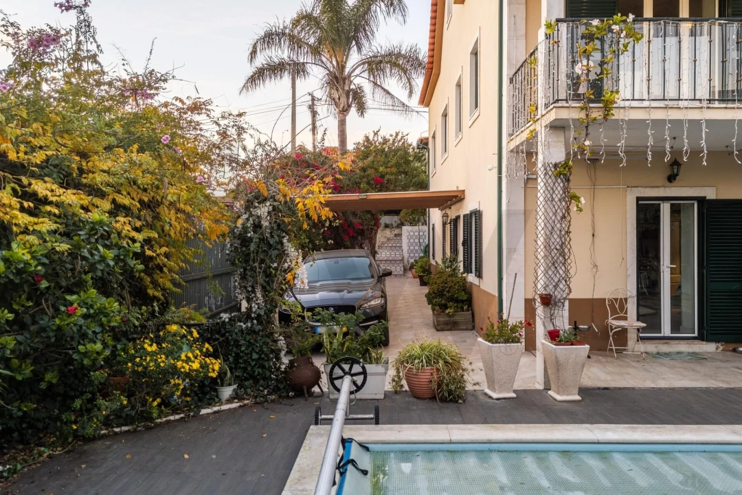 Moradia T7 para Venda em Rio de Mouro Foto 46