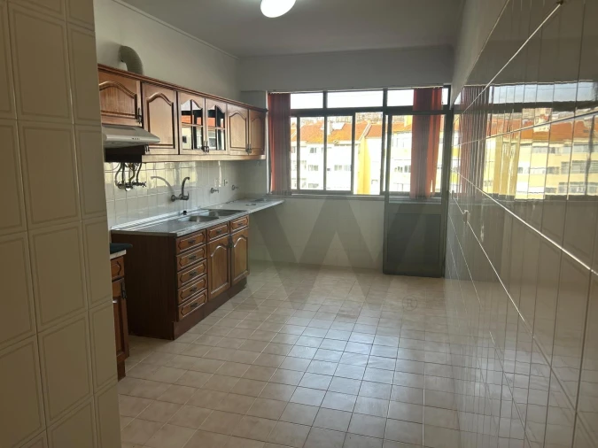 Apartamento T2 para Arrendamento em Almada, Cova da Piedade, Pragal e Cacilhas Foto 15