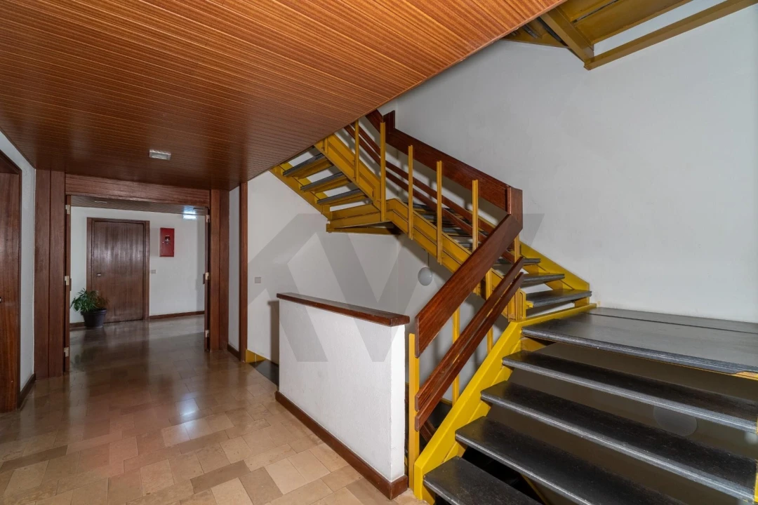 Apartamento para Venda em Quarteira Foto 7