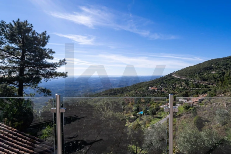 Moradia T3 para Venda em Monchique Foto 8