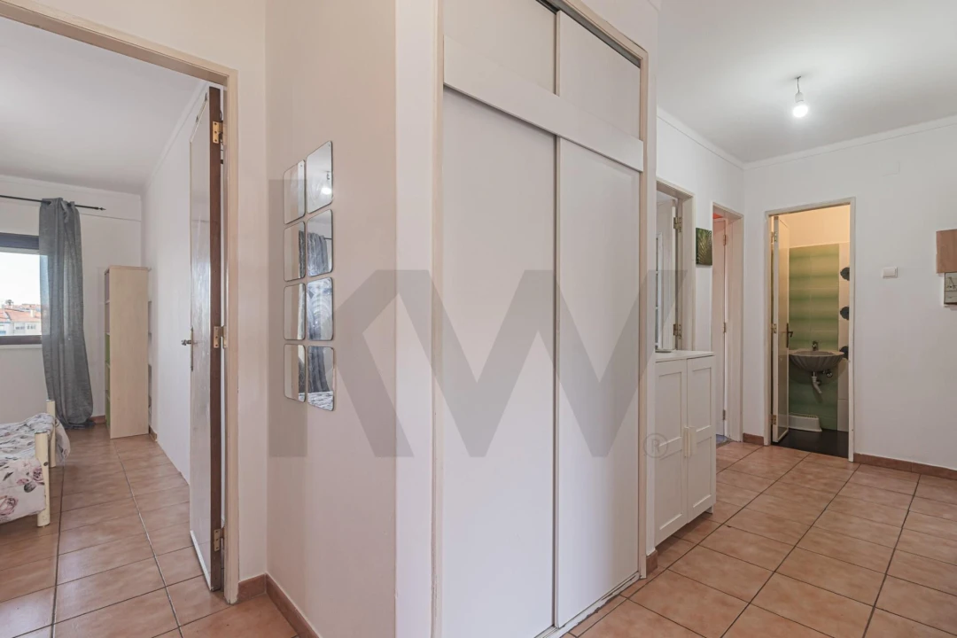 Apartamento T3 para Venda em Porto Salvo Foto 16